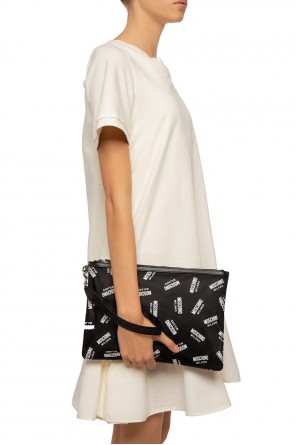 Kopertówka z nadrukowanym logo, zdjęcie 2 Kopertówka z nadrukowanym logo od Moschino